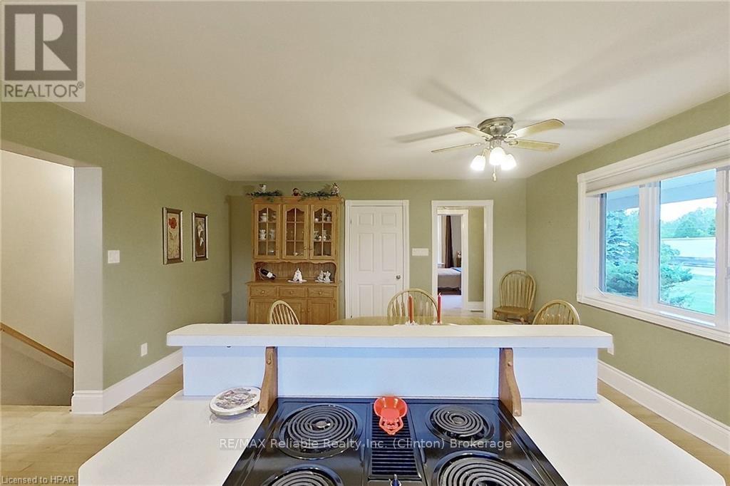 75551 Bluewater Highway Property Photo 4