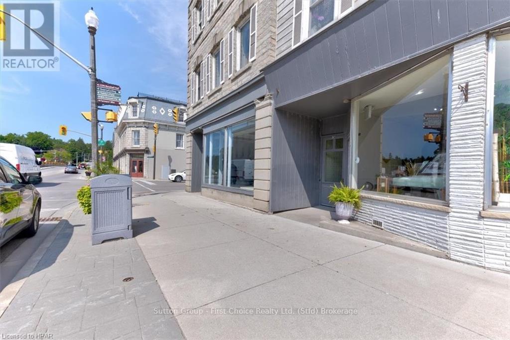 95-97 Queen Street E Property Photo 2