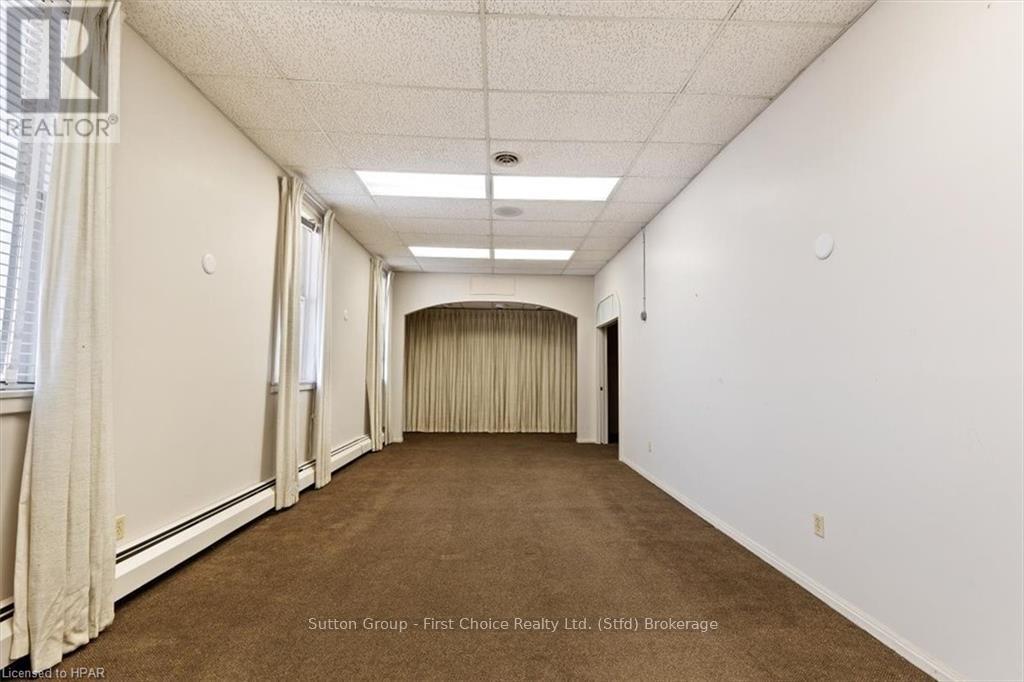 95-97 Queen Street E Property Photo 17
