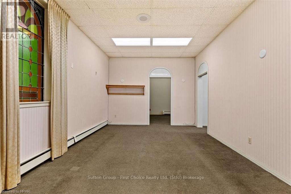 95-97 Queen Street E Property Photo 25