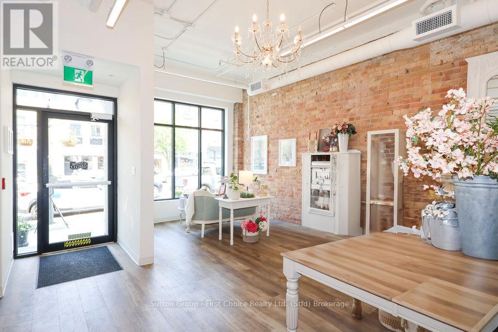17 Ontario Street Property Photo 5
