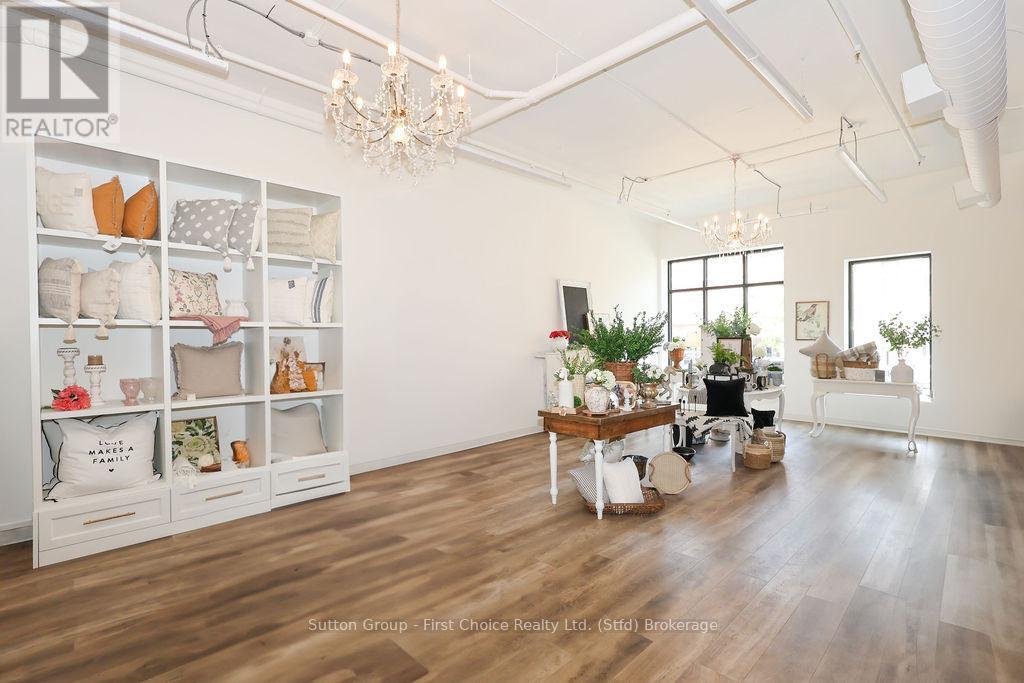 17 Ontario Street Property Photo 7