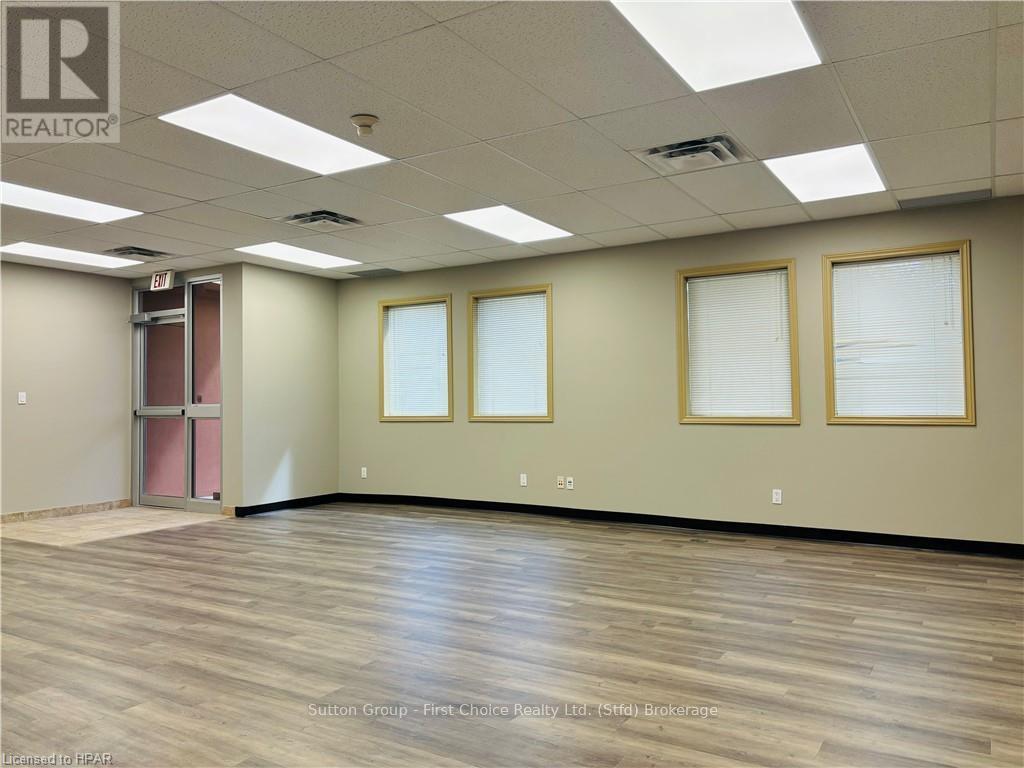 154 Downie Street Property Photo 3