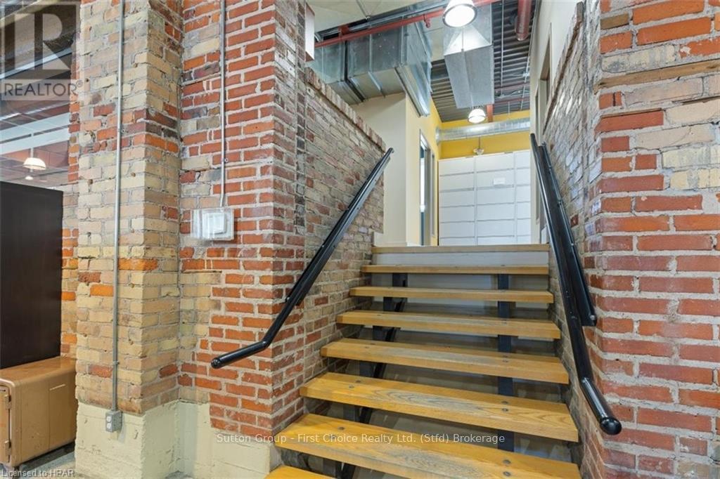 Rear - 107 Erie Street Property Photo 12
