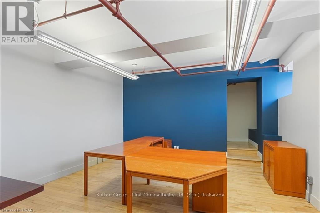 Rear - 107 Erie Street Property Photo 17