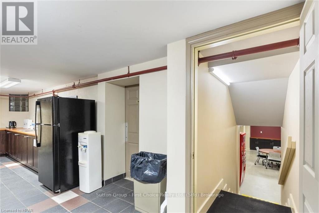 Rear - 107 Erie Street Property Photo 27
