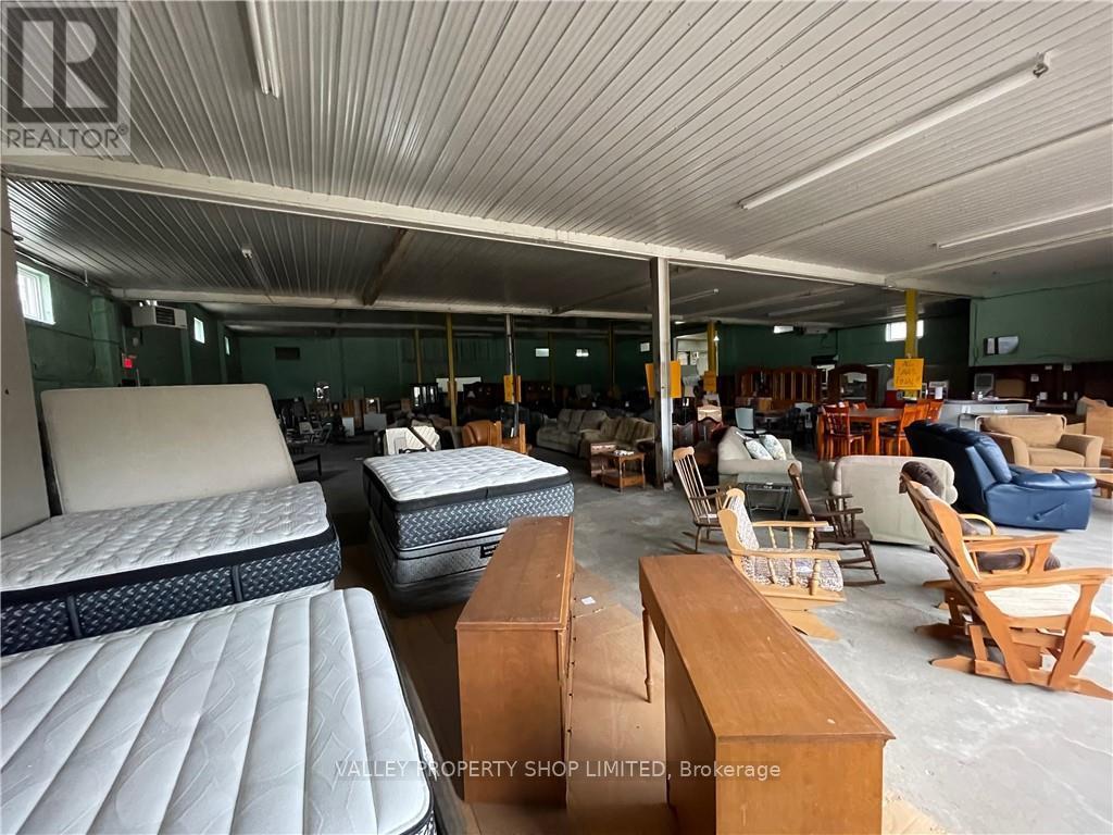 3532 Petawawa Boulevard Property Photo 14