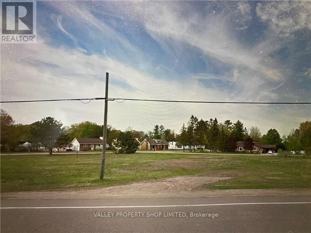 1841 Petawawa Boulevard Property Photo 1