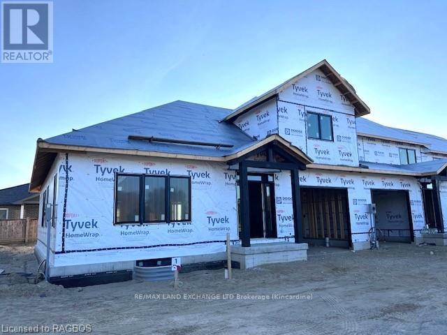 UNIT 1 - 8 GOLF LINKS ROAD Property Photo 1