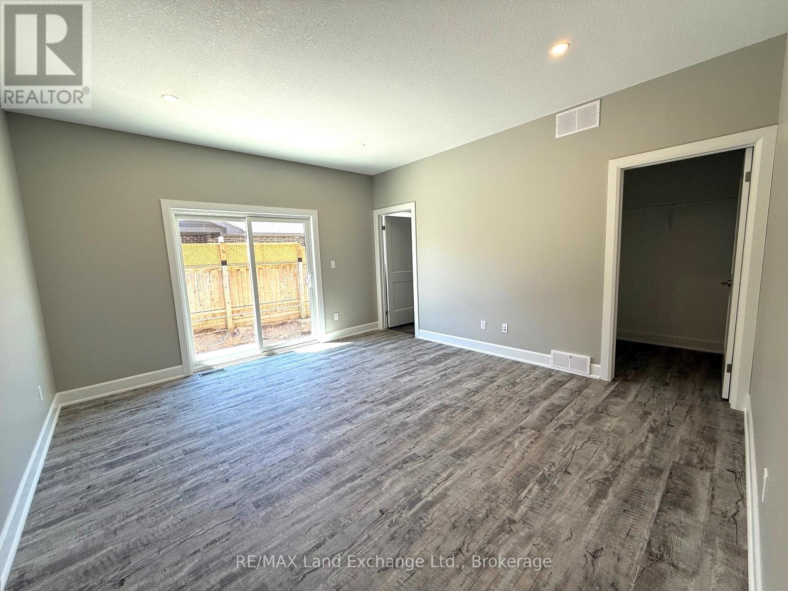 Unit 1 - 8 Golf Links Road Property Photo 14