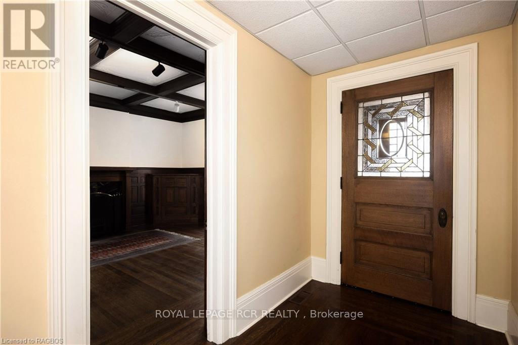 249 10th Street W Property Photo 5
