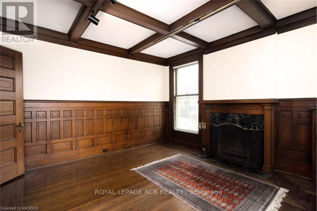 249 10th Street W Property Photo 7