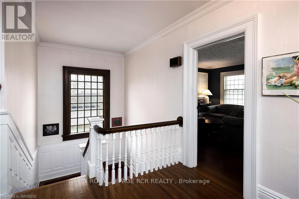 249 10th Street W Property Photo 18