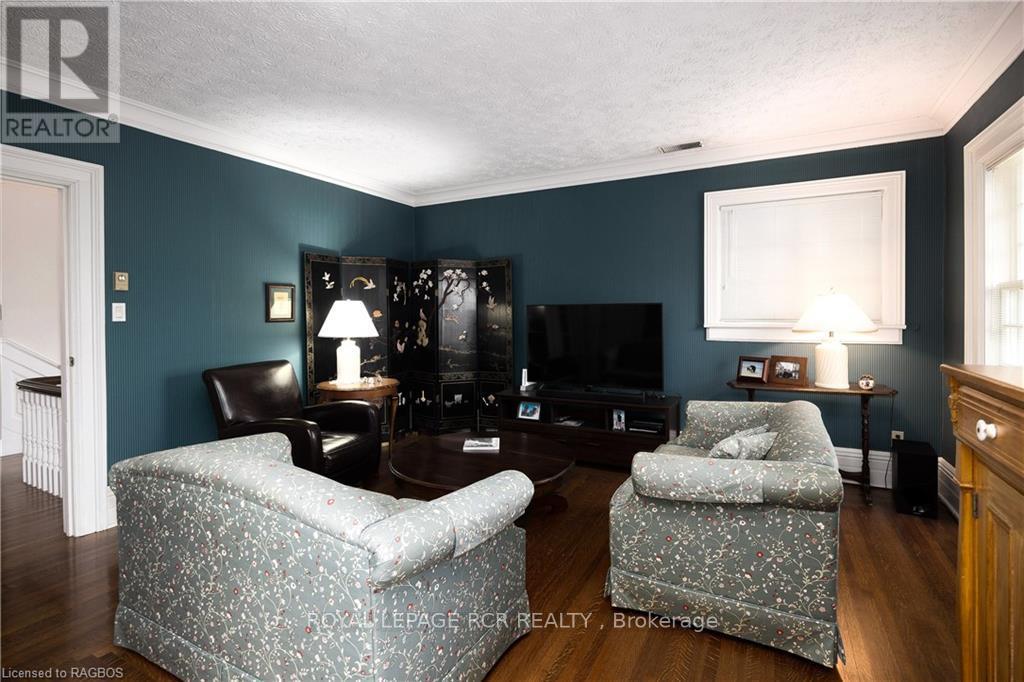 249 10th Street W Property Photo 20
