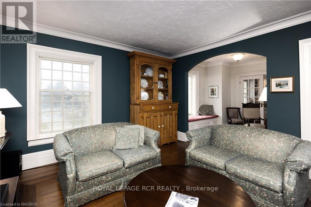 249 10th Street W Property Photo 21