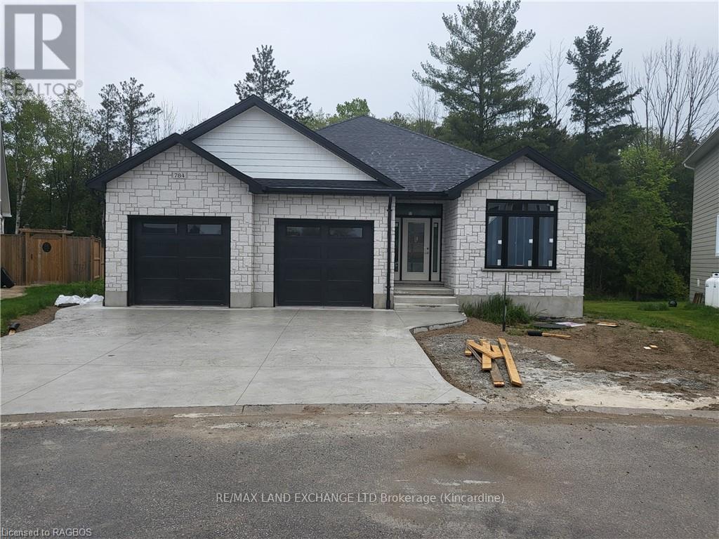 784 CAMPBELL AVENUE Property Photo 1