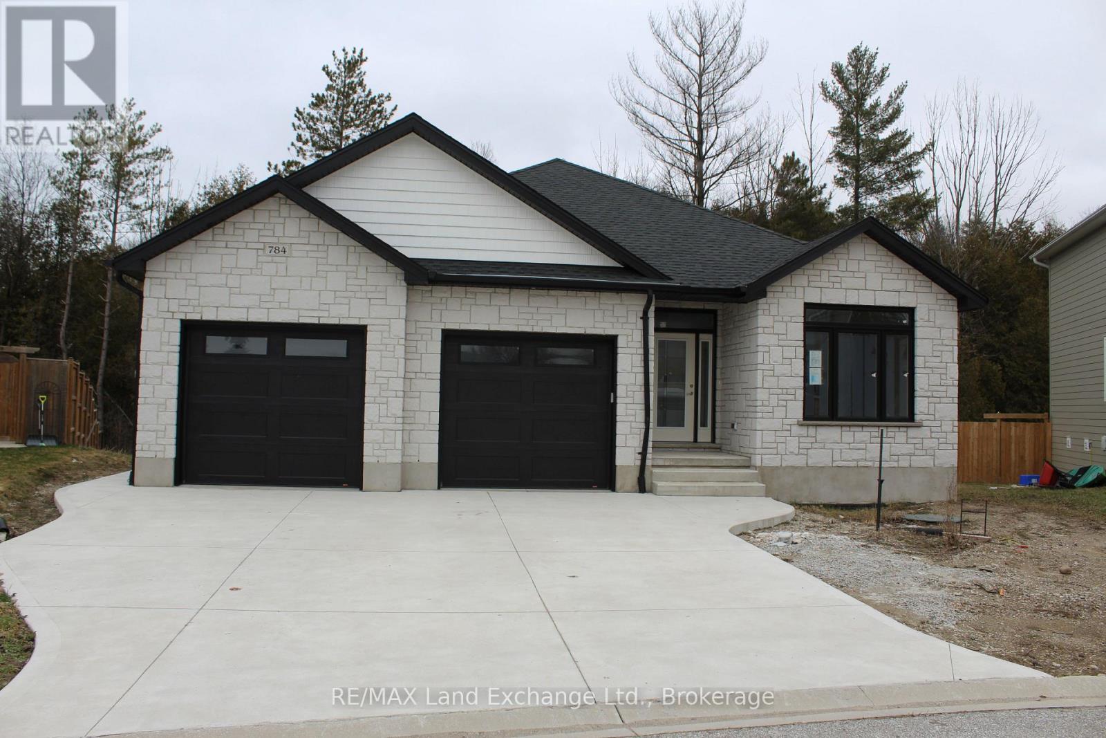 784 Campbell Avenue Property Photo 1