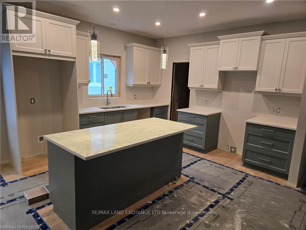 784 Campbell Avenue Property Photo 2