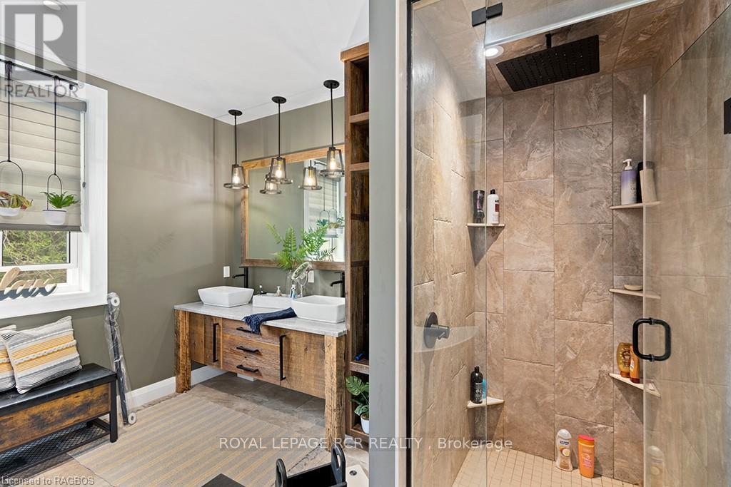 408082 Grey 4 Road Property Photo 15