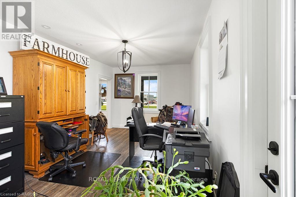 408082 Grey 4 Road Property Photo 28
