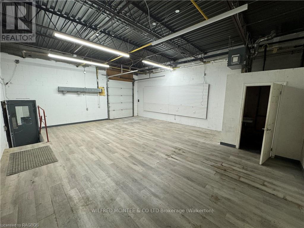 130 Kincardine Property Photo 4