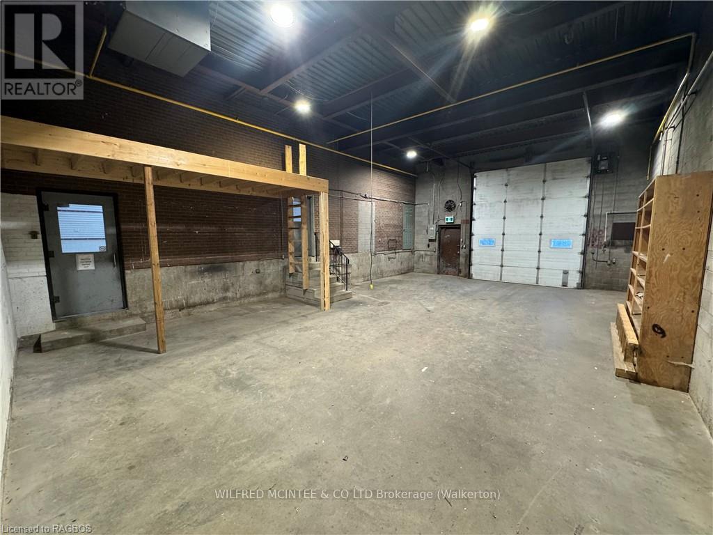 130 Kincardine Property Photo 5