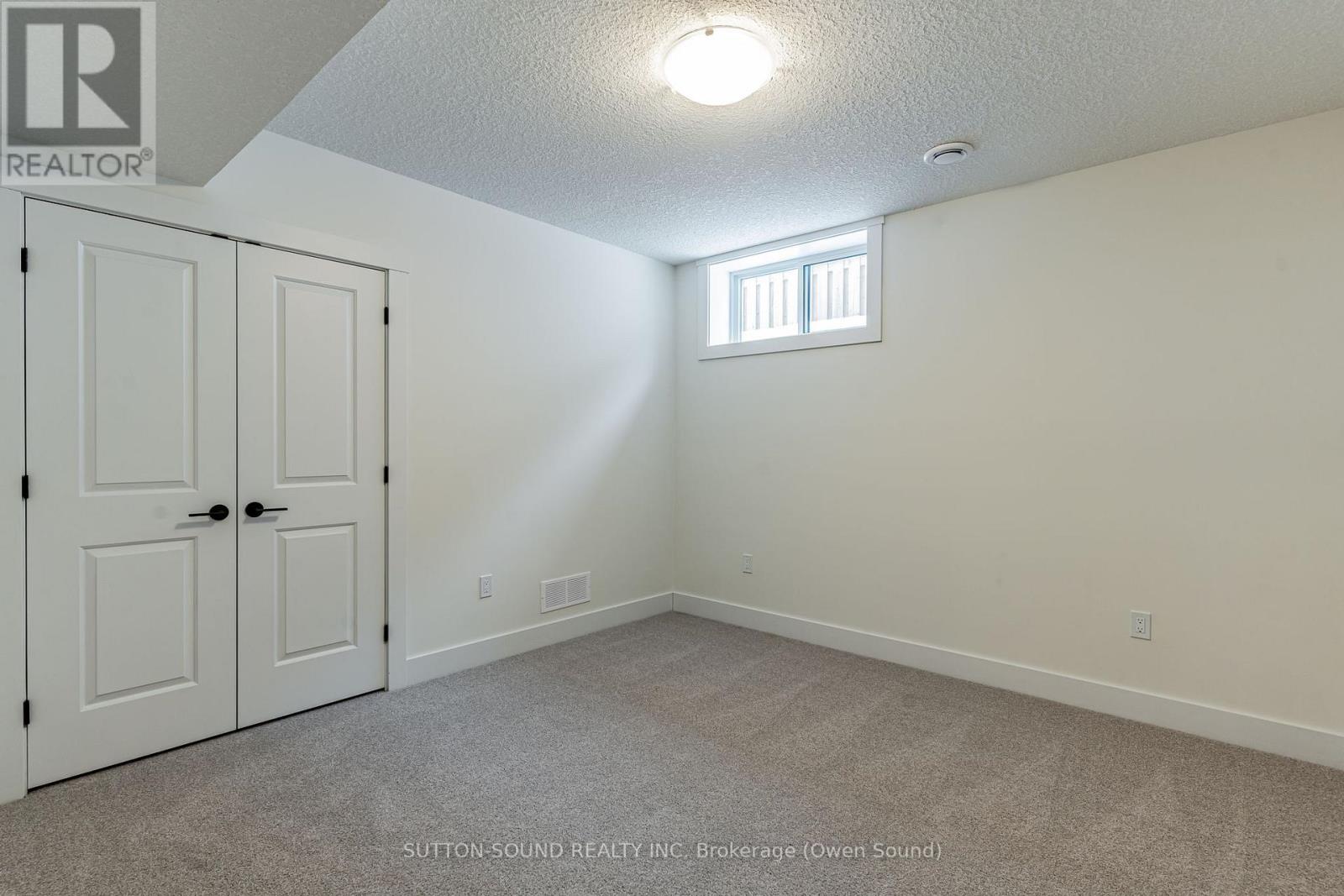 325 6th Avenue W Property Photo 18