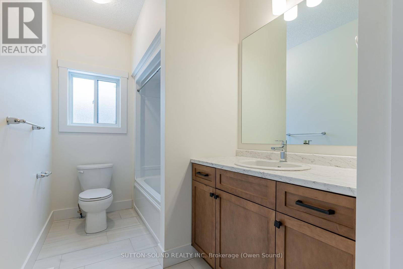 325 6th Avenue W Property Photo 33