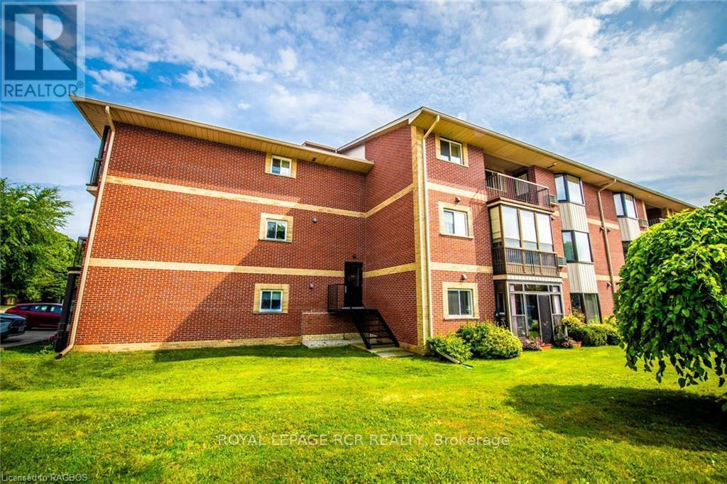 302 - 440 Durham Street W Property Photo 4
