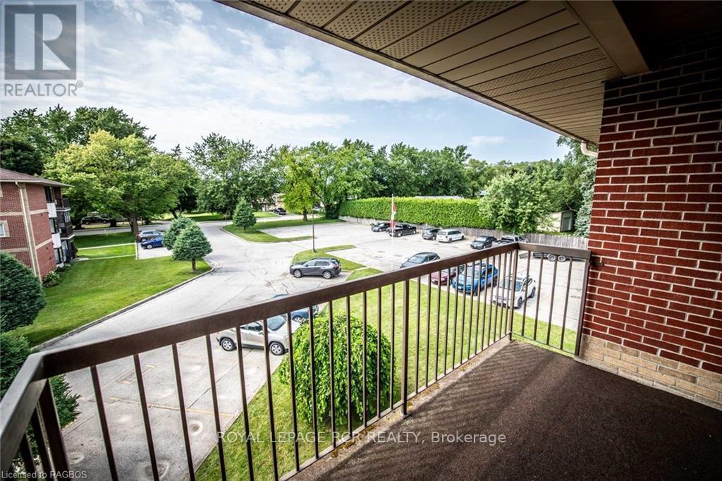 302 - 440 Durham Street W Property Photo 16
