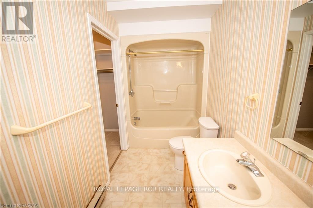 302 - 440 Durham Street W Property Photo 31