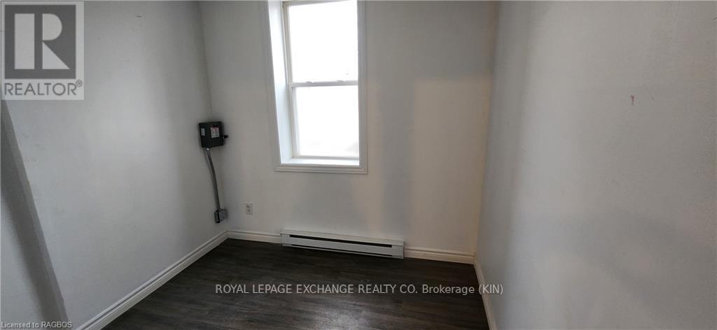 82 Huron Street Property Photo 3