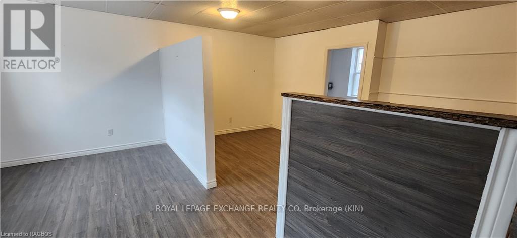 82 Huron Street Property Photo 6