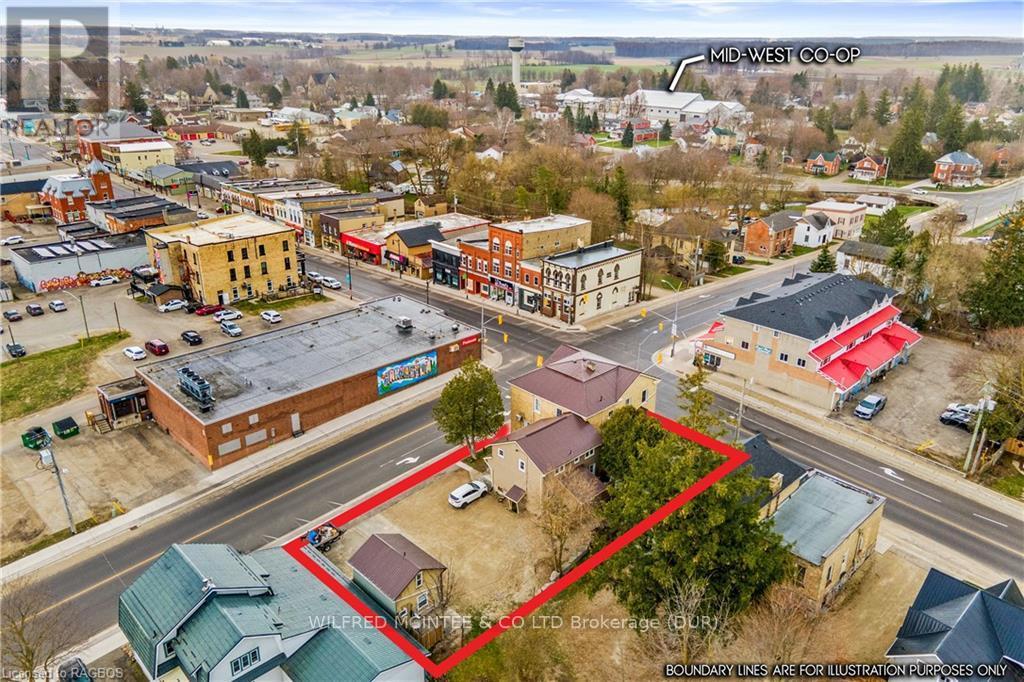 4 Elora Street N Property Photo 12