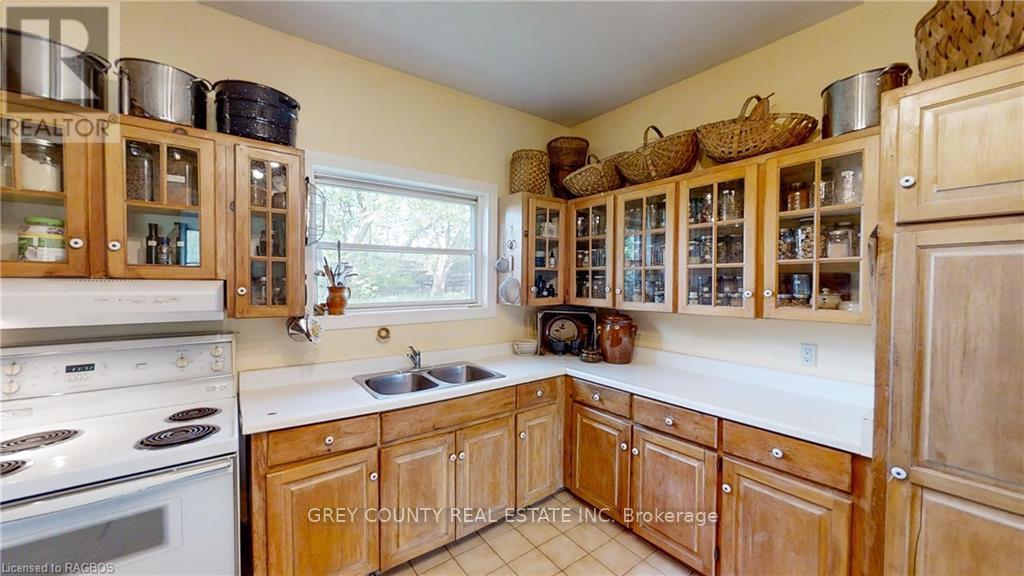 520299 Thistlewood Road Property Photo 13