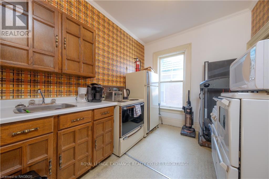167 10th Street W Property Photo 30