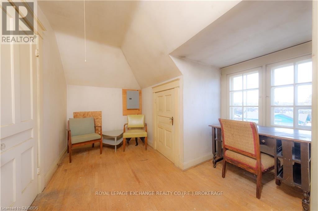 167 10th Street W Property Photo 33