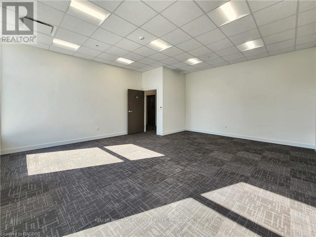 114 - 1020 Goderich Street Property Photo 6