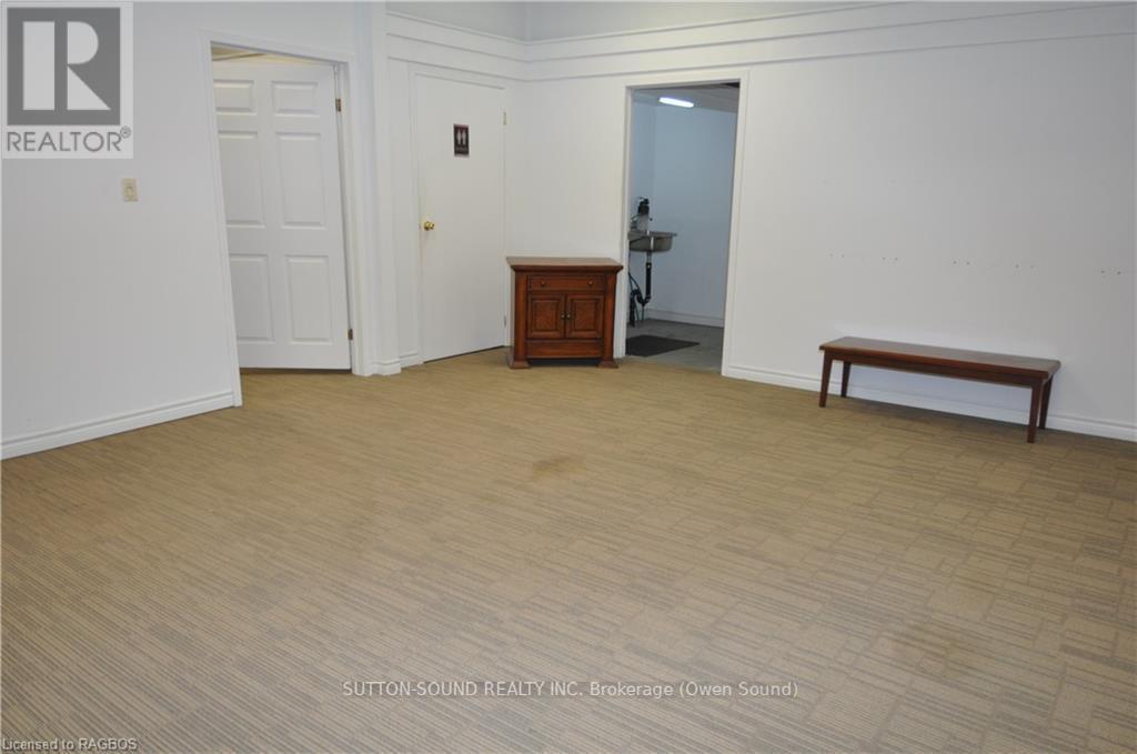 992 2nd Avenue E Property Photo 9