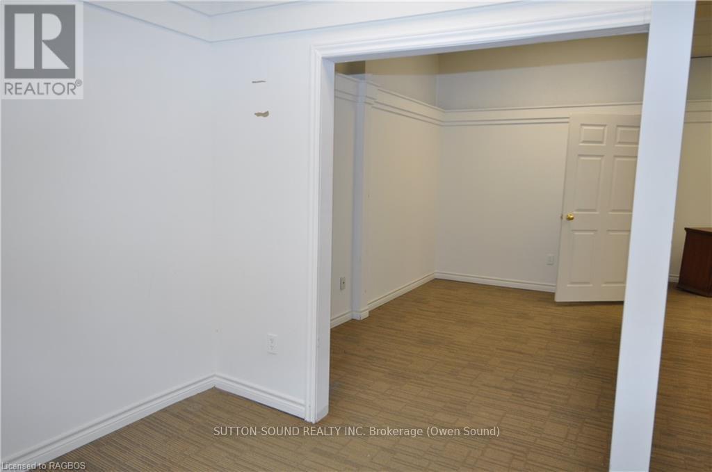 992 2nd Avenue E Property Photo 11