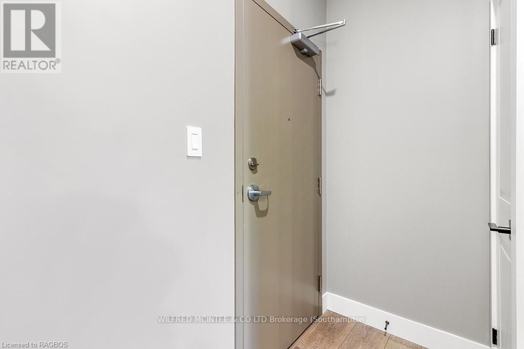 3a - 644 Mill Street Property Photo 8