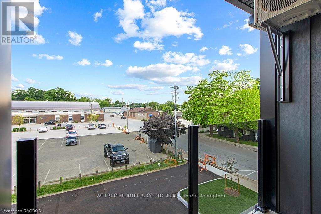 3a - 644 Mill Street Property Photo 24