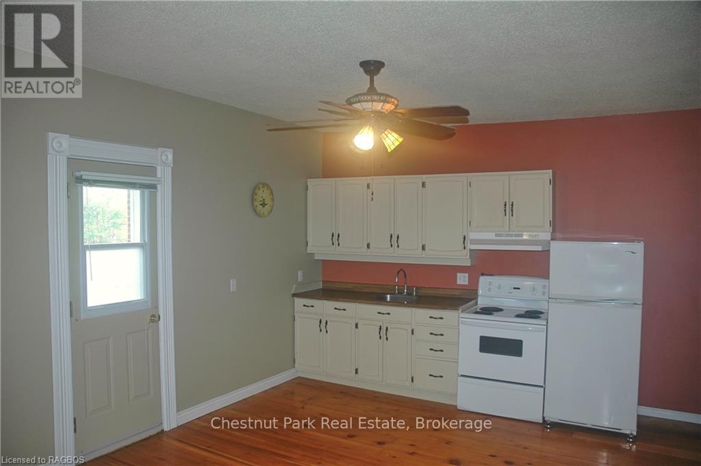 319 Berford Street Property Photo 16