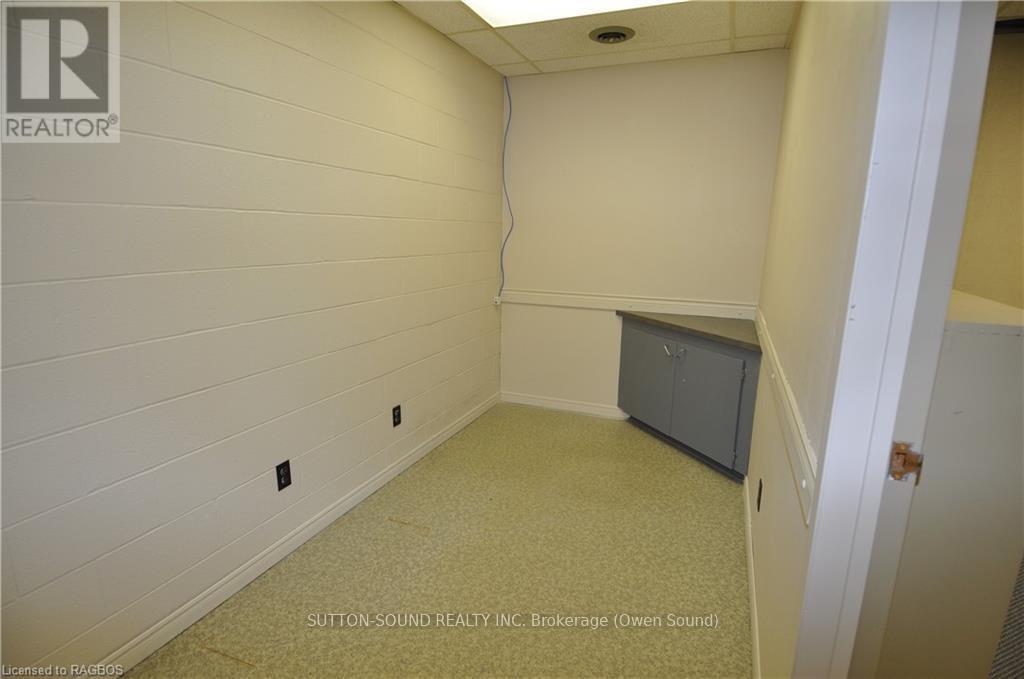 10 - 945 3rd Avenue E Property Photo 6