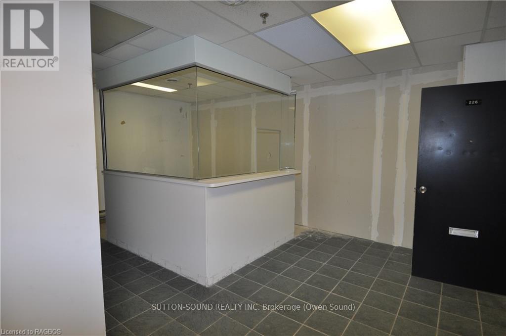 202a - 945 3rd Avenue E Property Photo 10