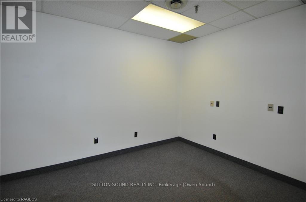 215b - 945 3rd Avenue E Property Photo 3