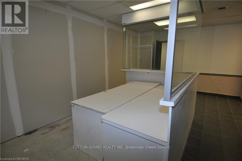226 - 945 3rd Avenue E Property Photo 2