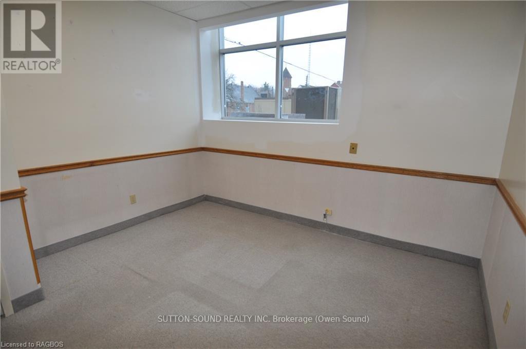 226 - 945 3rd Avenue E Property Photo 5