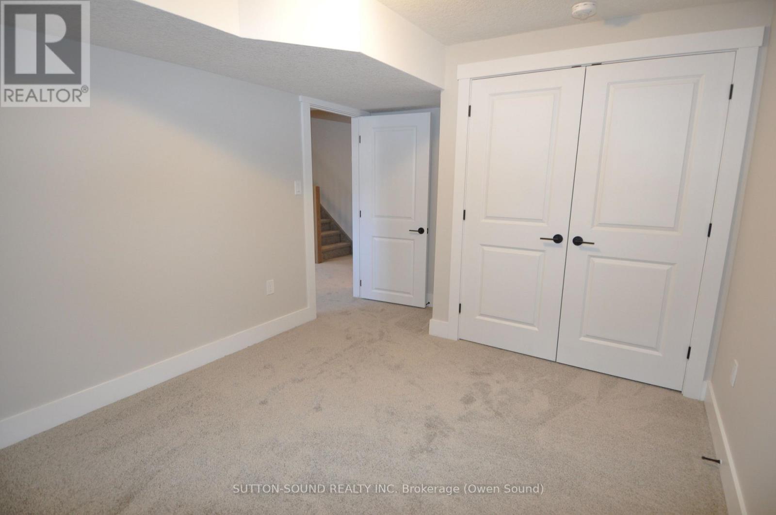 622 8th Street W Property Photo 5