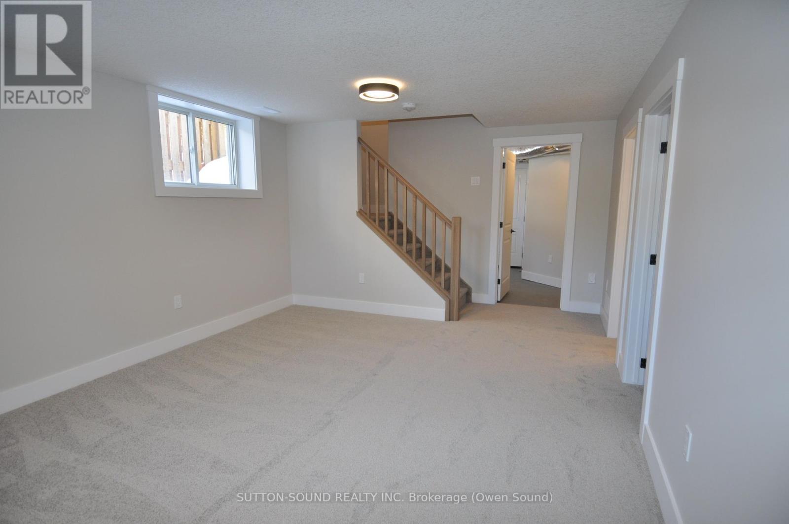 622 8th Street W Property Photo 6